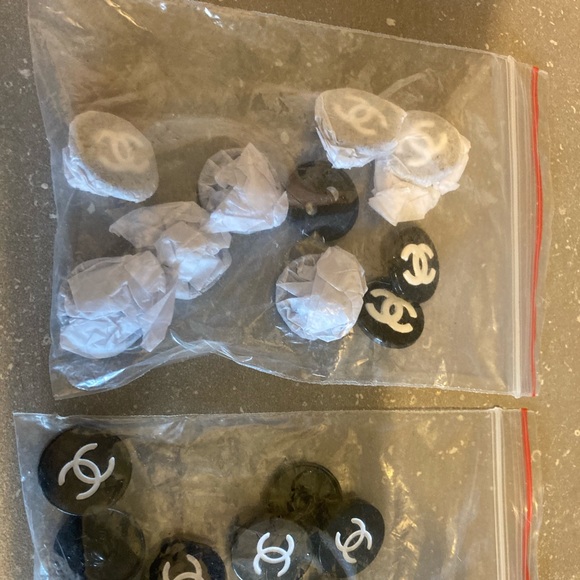 Genuine Coco Chanel Buttons. - Picture 1 of 9